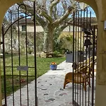 Clos St Pierre De Fraisse